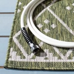 Courtyard CY8303 Power Loomed Indoor/Outdoor Area Rug - Safavieh